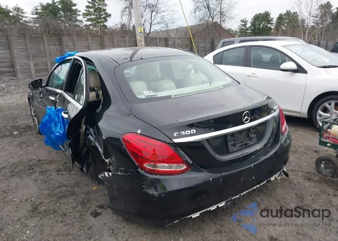 2016 Mercedes-Benz C 300 4Matic из США, поврежденный, VIN WDDWF4KB1GR144280